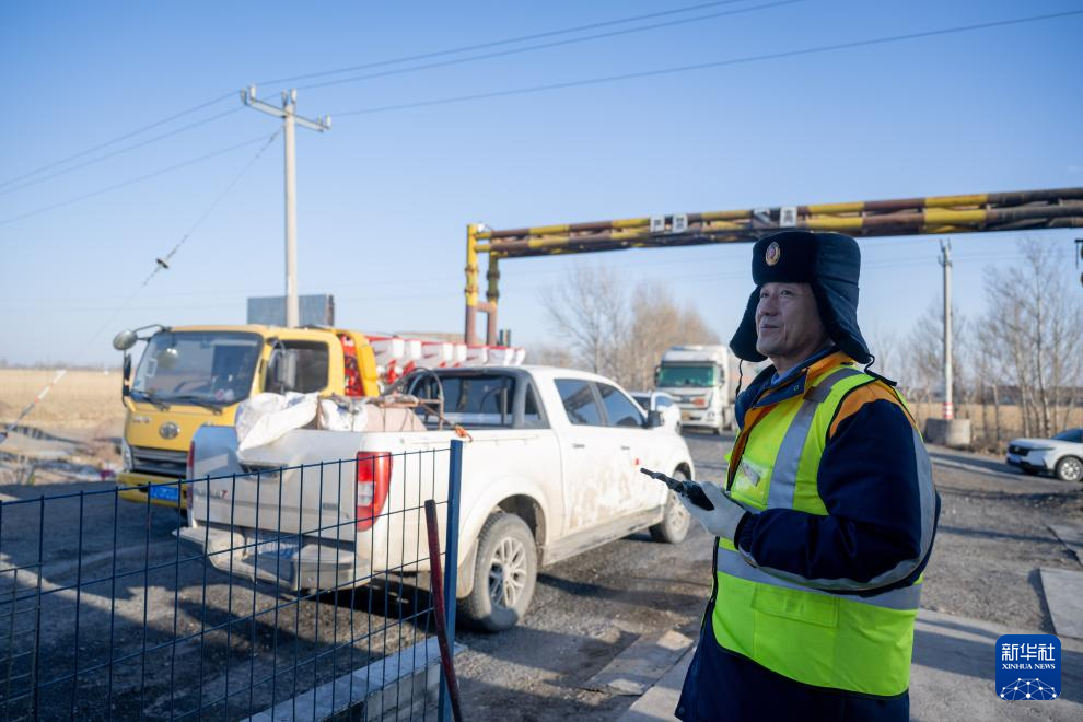 新春走基层丨老伙计和老道口共迎春运